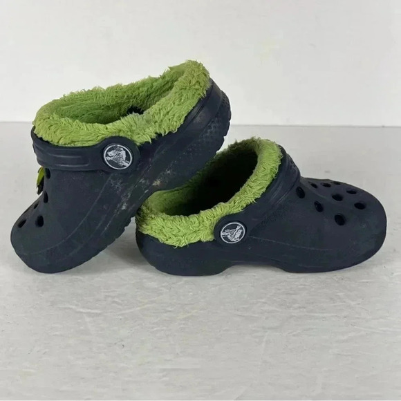 Crocs fleece  lined sandals - Picture 3 of 7